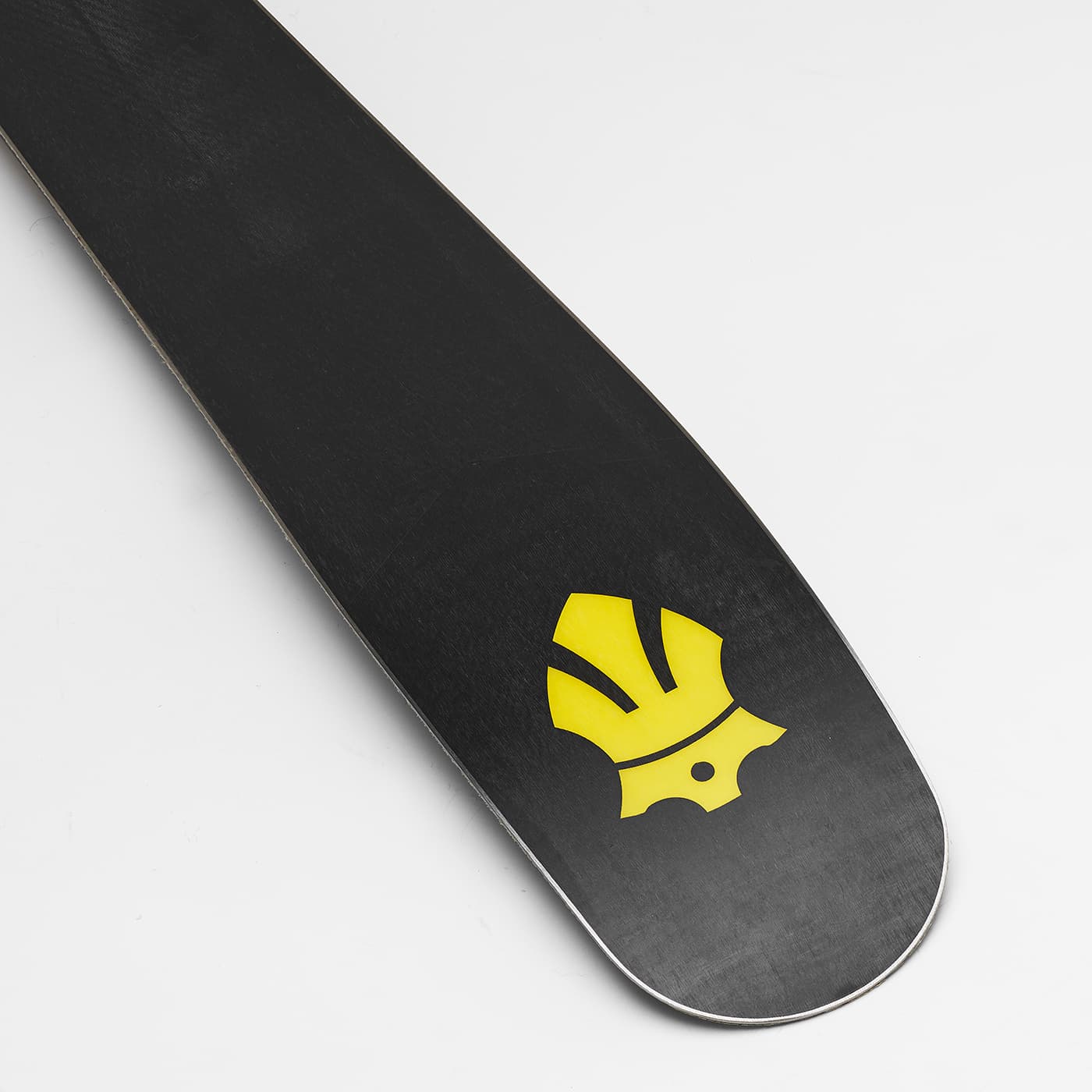 Majesty Supernova Carbon bilde 3