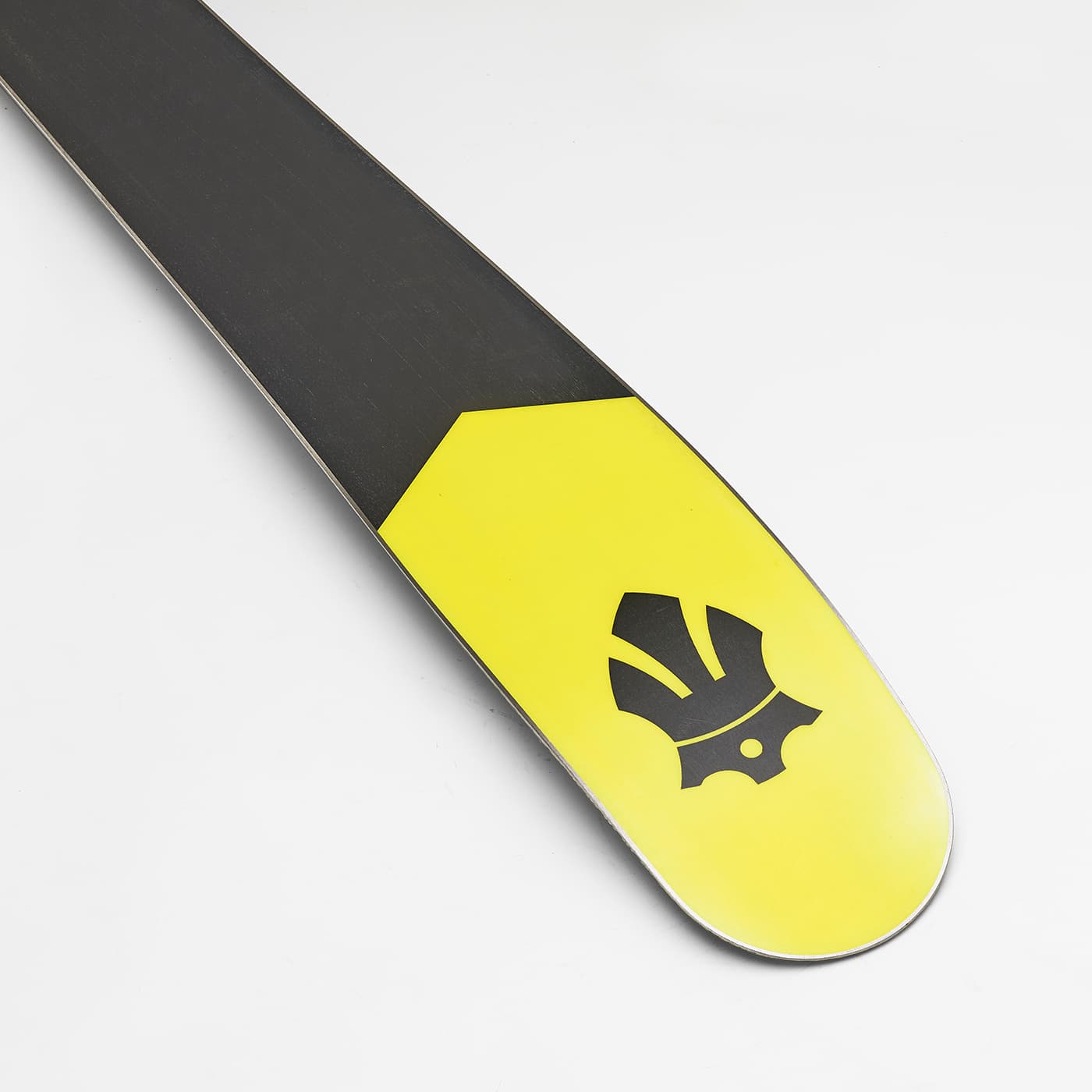 Majesty Supernova Carbon bilde 3